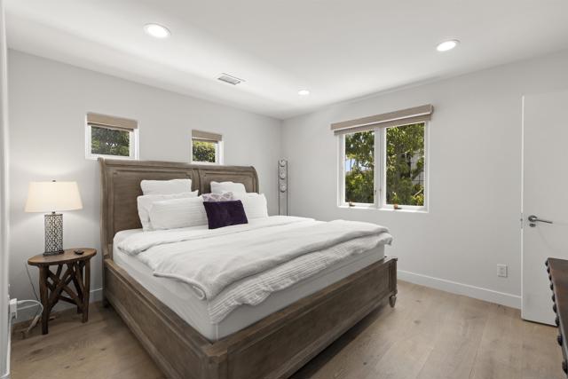3325 Caminito Daniella, Del Mar CA: https://media.crmls.org/mediaz/7f816f68-2cbf-49e5-a129-ca97bec97195.jpg