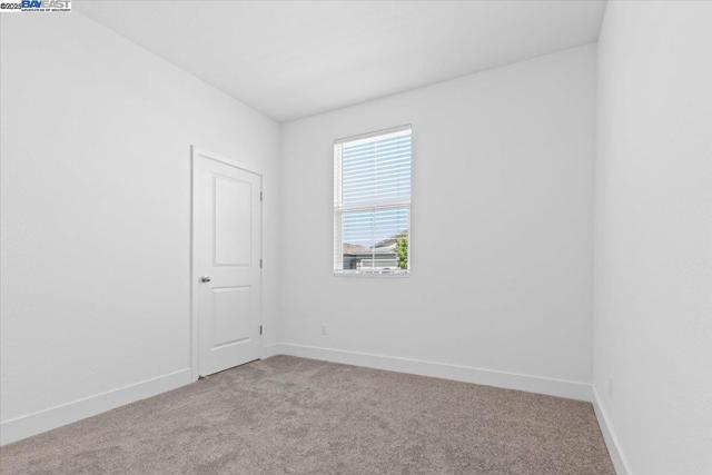 946 Osprey Dr, Lathrop CA: https://media.crmls.org/mediaz/7f82e54e-16f2-4759-a6c3-984e76664e5b.jpg