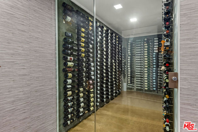 10472 Revuelta Way, Los Angeles CA: https://media.crmls.org/mediaz/7f838557-8fad-415c-90de-3ec4babec740.jpg