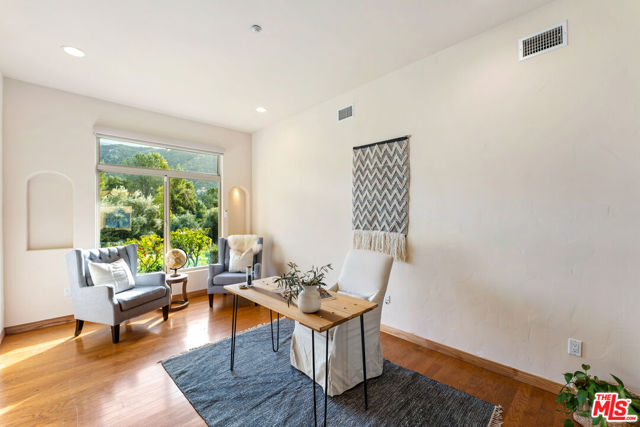 2175 Cold Canyon Road, Calabasas CA: https://media.crmls.org/mediaz/7f8389a9-b364-467c-aa1d-d860b637b1ad.jpg
