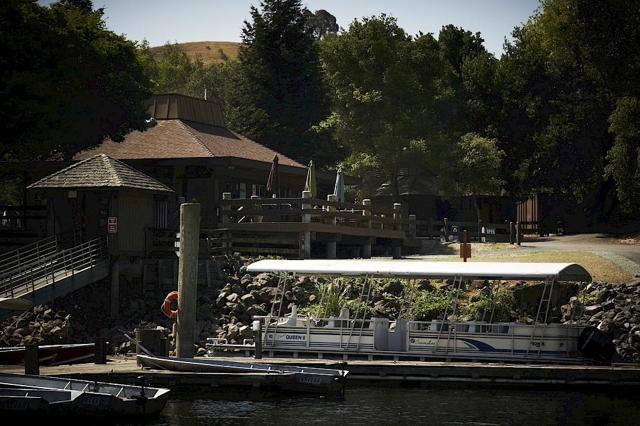 4515 Ewing Rd, Castro Valley CA: https://media.crmls.org/mediaz/7f83a7a1-9884-4889-8299-1b997dcb0ddf.jpg