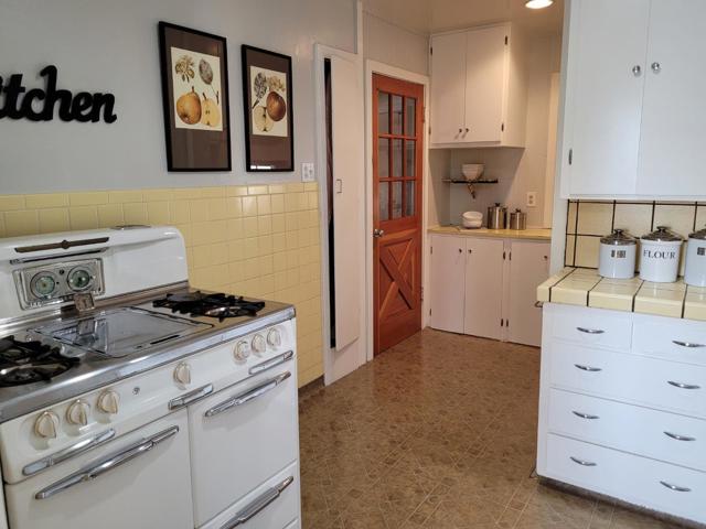 297 N San Anselmo Avenue, San Bruno CA: https://media.crmls.org/mediaz/7f83dc71-6a92-4039-a24d-9b979c49629e.jpg