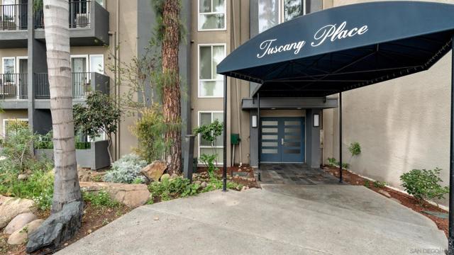 4860 Rolando Ct., San Diego CA: https://media.crmls.org/mediaz/7f83e29c-8a71-4606-a0b6-bed5724df33d.jpg