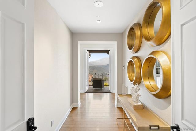 6152 Avenida Del Duque, Rancho Santa Fe CA: https://media.crmls.org/mediaz/7f853779-b49a-4999-8132-0ba44ea3bdc0.jpg