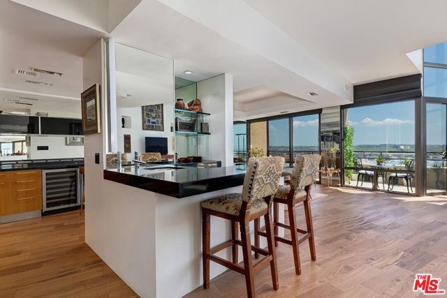 4335 Marina City Drive, Marina del Rey CA: https://media.crmls.org/mediaz/7f85cd7f-1357-4bad-9d6d-8a32ae65829d.jpg