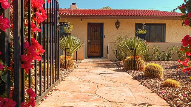 2200 E Acacia, Palm Springs CA: https://media.crmls.org/mediaz/7f85df38-1b23-4a39-b418-31a8abdf3612.jpg