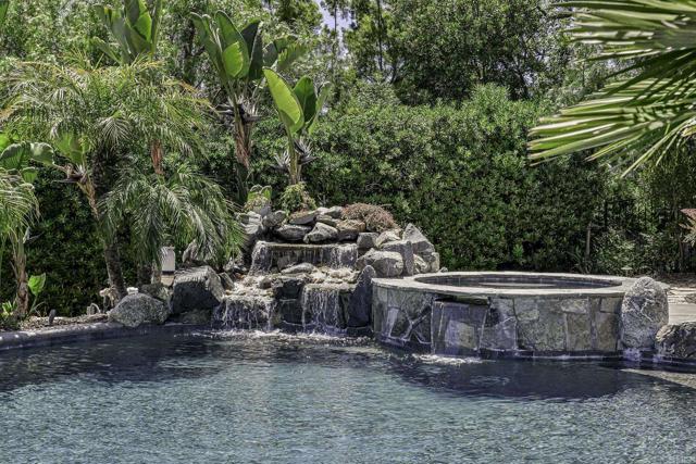 Detail Gallery Image 16 of 24 For 405 Bridoon Ter, Encinitas,  CA 92024 - 5 Beds | 4/2 Baths