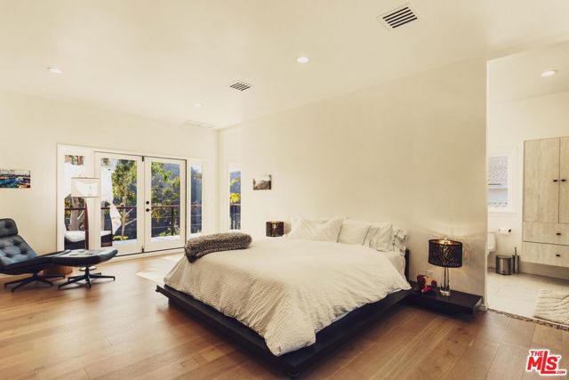 Drew Fenton | 2533 La Condesa Drive Los Angeles CA | MLS: 7120110
