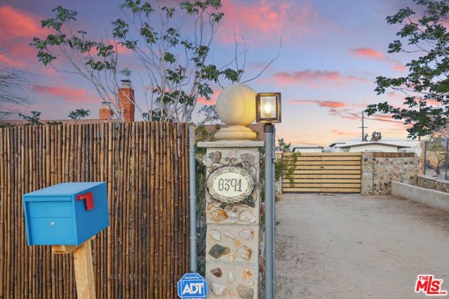 6391 Ruth Drive, Yucca Valley CA: https://media.crmls.org/mediaz/7f879607-ce0f-41ac-9d3d-5816aa84ae13.jpg