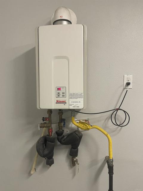 Detail Gallery Image 23 of 26 For 438 Cota Ln, Vista,  CA 92083 - 4 Beds | 3/1 Baths