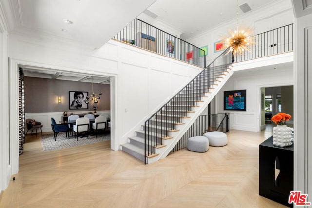 1943 Mandeville Canyon Road, Los Angeles CA: https://media.crmls.org/mediaz/7f885b95-6bb0-43e1-8b84-fce324028c1d.jpg