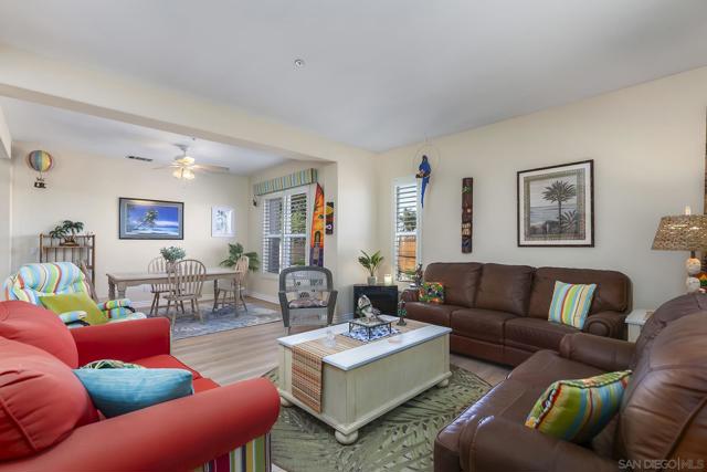 1935 Cresthaven Dr, Vista CA: https://media.crmls.org/mediaz/7f887696-6de4-49ee-a504-cba868de966f.jpg