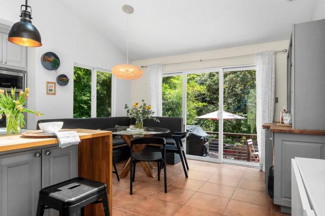 3714 Purling Brook, Soquel CA: https://media.crmls.org/mediaz/7f88dadf-dbce-43ee-93f5-b3572eebbf4a.jpg