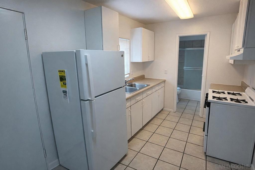 627 6th Ave - photo 4