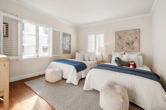 526 W Poplar Avenue, San Mateo CA: https://media.crmls.org/mediaz/7f89a673-a446-42c0-aa79-c97bda564b45.jpg