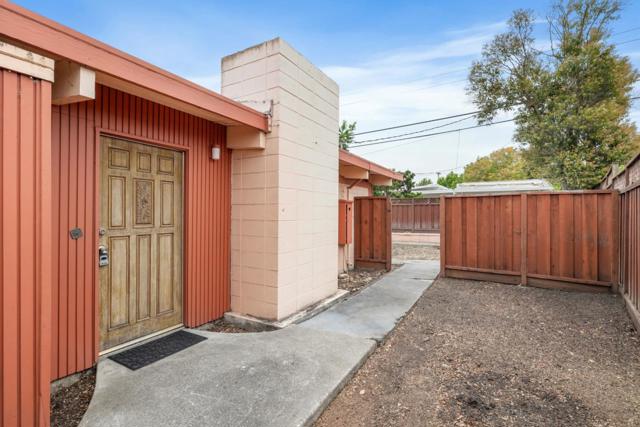 3728 Carlson Circle, Palo Alto CA: https://media.crmls.org/mediaz/7f8b65d7-b0be-4bd9-8127-b9417bc0b37b.jpg