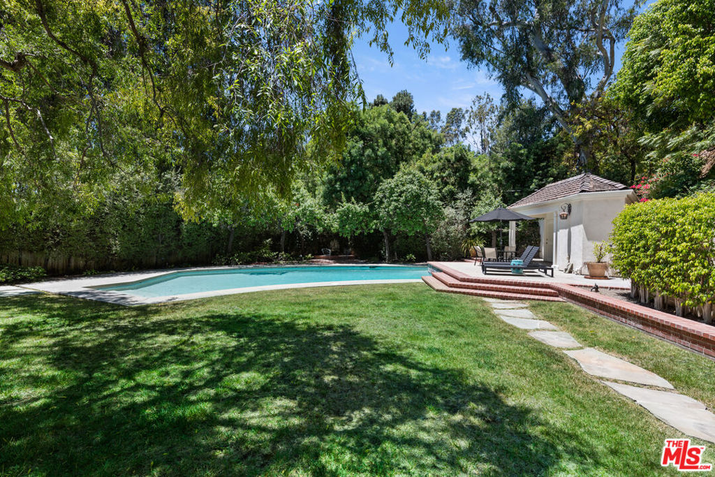 1115 N Beverly Drive