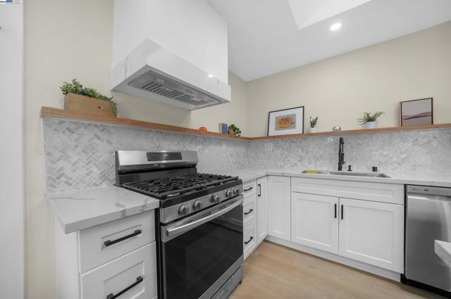 16871 Ross Lane, Huntington Beach CA: https://media.crmls.org/mediaz/7f8c3296-711c-4e2b-b74a-4e742f23a551.jpg