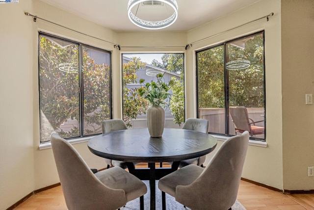 130 Mohave Terrace, Fremont CA: https://media.crmls.org/mediaz/7f8c7d3a-4fc1-45b9-b0e8-3aab33e38f69.jpg