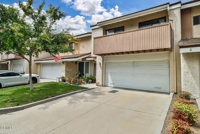 1993 Wheelwright Lane, Newbury Park CA: https://media.crmls.org/mediaz/7f8dccad-2793-4dc8-926c-744681f28241.jpg
