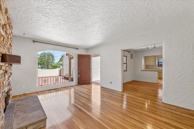 26 Willow Street, Salinas CA: https://media.crmls.org/mediaz/7f8dd84f-31a1-47ce-9d0c-14b1014fd0b6.jpg