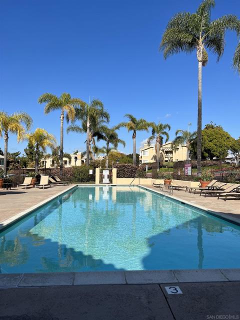6970 Ballena Way, Carlsbad CA: https://media.crmls.org/mediaz/7f8e228a-110a-49fb-ba0a-22354acbea44.jpg