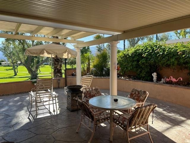 73671 Half Way Drive, Palm Desert CA: https://media.crmls.org/mediaz/7f8f1776-8611-47dd-b7f1-829ef0d9d703.jpg