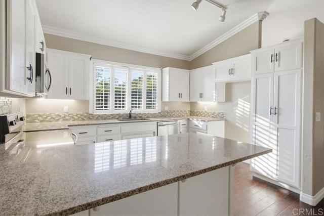 Detail Gallery Image 13 of 63 For 31503 Stardust Ln, Valley Center,  CA 92082 - 5 Beds | 3 Baths