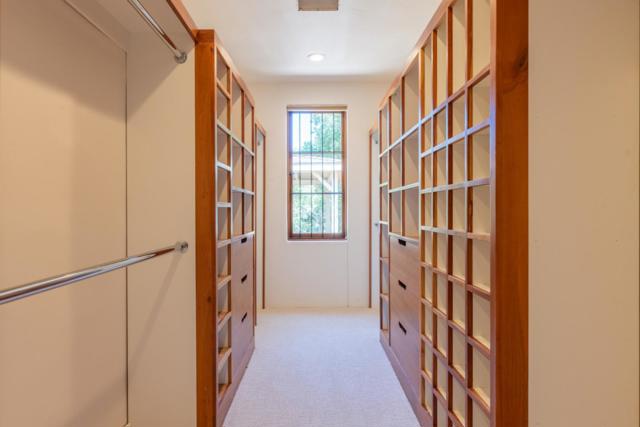11725 Camino Escondido Road, Carmel Valley CA: https://media.crmls.org/mediaz/7f913e14-5763-4953-bf52-70e9e3cb6fa7.jpg