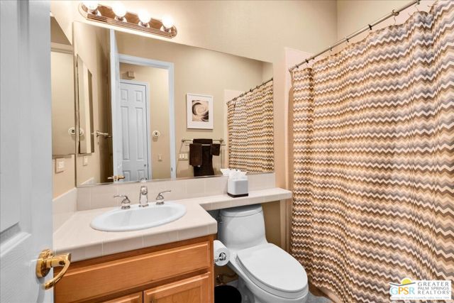 109 Shoreline Drive, Rancho Mirage CA: https://media.crmls.org/mediaz/7f922421-b890-4897-ba92-85032590c2c0.jpg