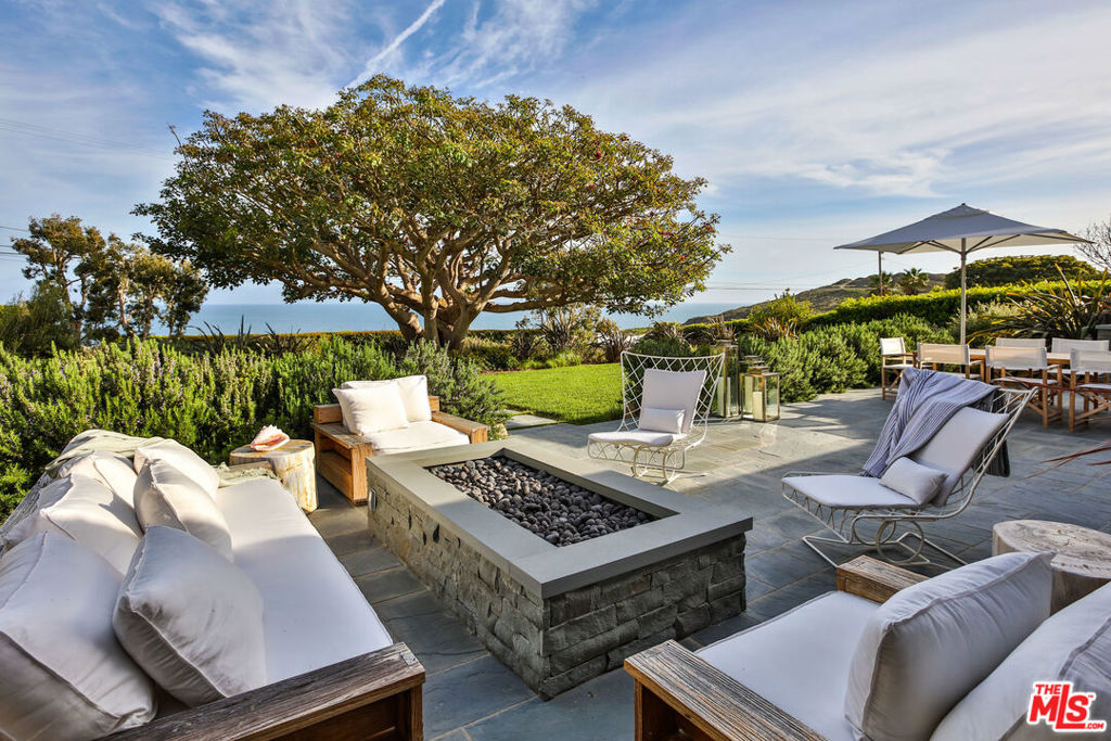 29225 CLIFFSIDE Drive