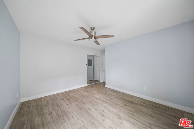 5341 Vantage Avenue, 3 photo 10