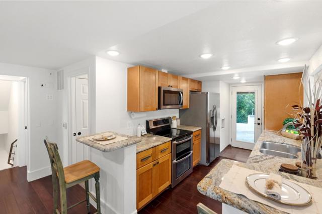 16460 Wood Acres Road, Los Gatos CA: https://media.crmls.org/mediaz/7f93c8f2-d93b-4ce7-888e-3cadb239d6b1.jpg