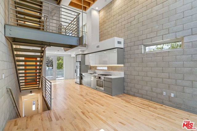  Commercial for Sale in Los Angeles, California