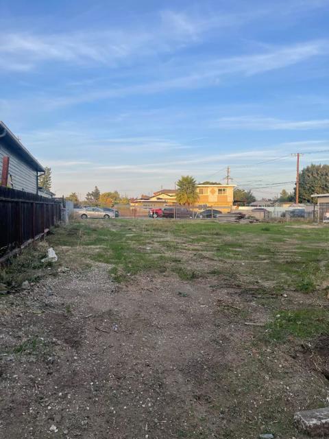 1100 Norton Street, San Mateo CA: https://media.crmls.org/mediaz/7f940e8b-ecdc-48b6-9a40-e451746aa7e6.jpg