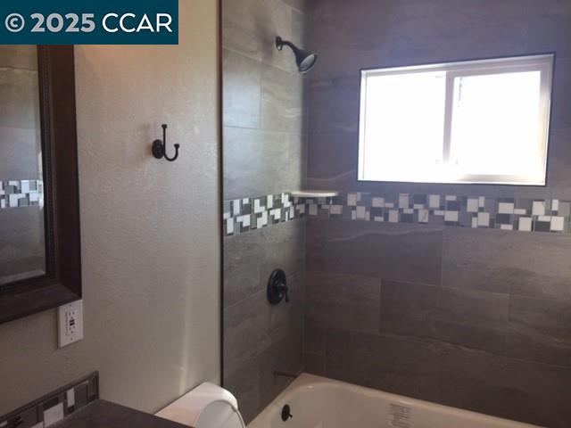 4274 Armand Dr, Concord CA: https://media.crmls.org/mediaz/7f94148c-b09c-4cd7-aab0-e313b94bb7a9.jpg