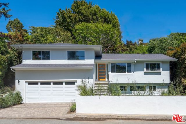 224 N Bundy Drive, Los Angeles CA: https://media.crmls.org/mediaz/7f944caf-ccaf-4c88-a315-83231c59c38c.jpg