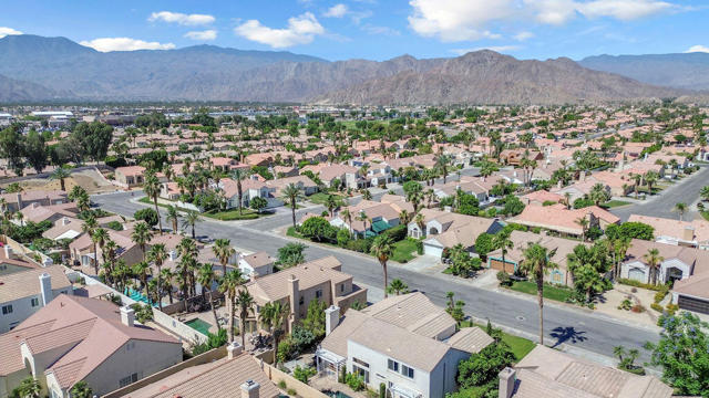 Image 30 of 33 For 45360 Desert Fox Drive