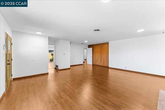 1566 Mann Dr, Pinole CA: https://media.crmls.org/mediaz/7f95d3d1-e4c4-4487-83ee-3b3586fc3fce.jpg