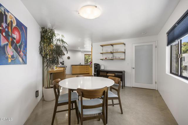 Detail Gallery Image 5 of 47 For 3551 Dixie Canyon Pl, Los Angeles,  CA 91423 - 4 Beds | 3/1 Baths