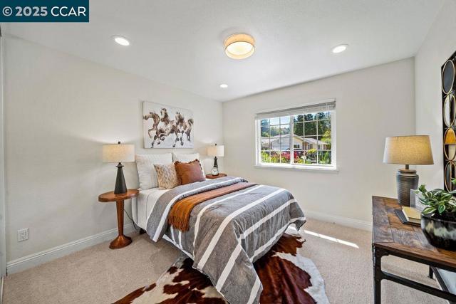 21 Mirango Ct, Clayton CA: https://media.crmls.org/mediaz/7f971ee8-0075-4add-8c43-59257342329e.jpg