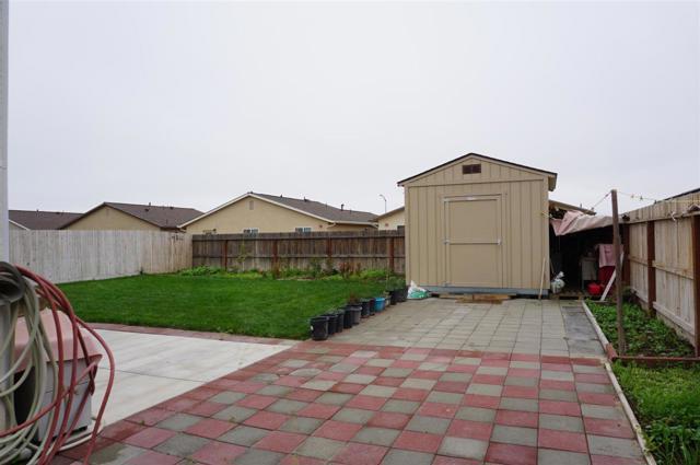 405 Greene Way, Los Banos CA: https://media.crmls.org/mediaz/7f977296-6bd1-4934-8975-98074b10d658.jpg