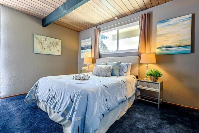 275 Puffin Court, Foster City CA: https://media.crmls.org/mediaz/7f978e42-3c32-4ad7-a5ed-60067c487e40.jpg