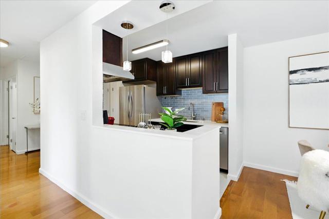 400 Davey Glen Road, Belmont CA: https://media.crmls.org/mediaz/7f97f902-3b03-402f-bf4d-f223e68aebd5.jpg