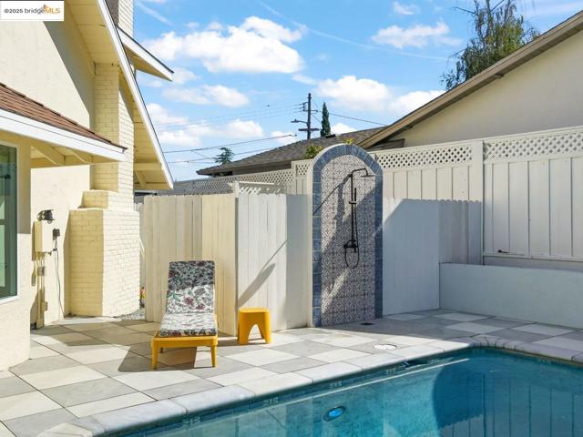 Image 39 of 48 For 8 Skander Ct