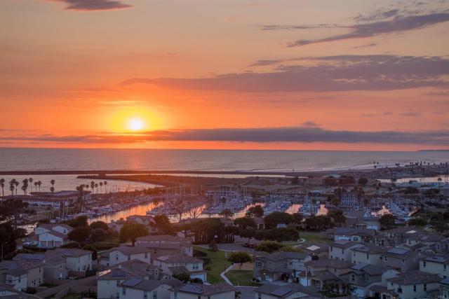 1200 N Harbor Drive, Oceanside CA: https://media.crmls.org/mediaz/7f99176f-3804-4853-939b-99173c318369.jpg