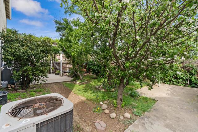 4114 Van Gogh Court, Stockton CA: https://media.crmls.org/mediaz/7f991f20-9331-4b2b-b5c0-23d278e9a8de.jpg