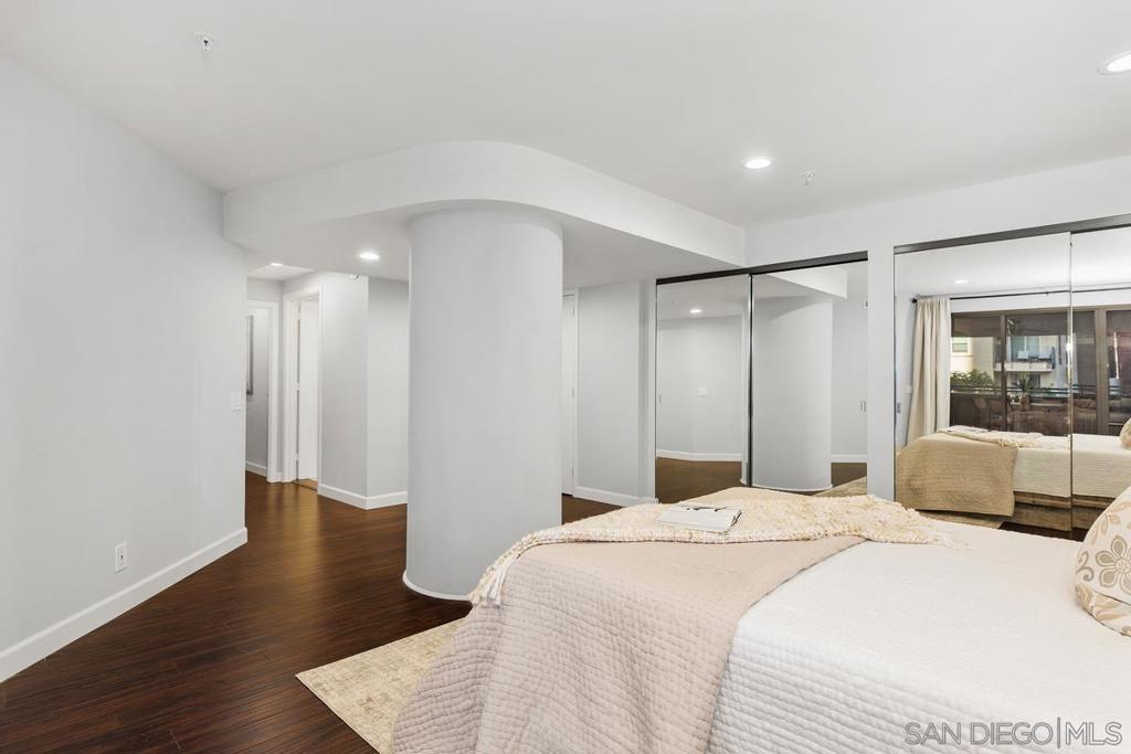 200 Harbor Dr - photo 17