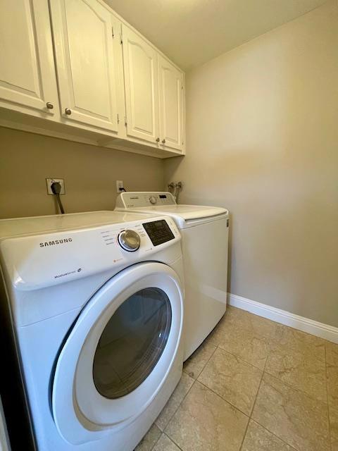 3 Comstock Queen Court, Mountain View CA: https://media.crmls.org/mediaz/7f9a18bc-69f1-433a-875c-a2d2a530b1ad.jpg