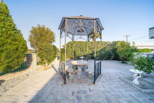 33440 Carlsbad Circle, Thousand Palms CA: https://media.crmls.org/mediaz/7f9aba6d-4acb-4caf-ade9-8560be15ba44.jpg